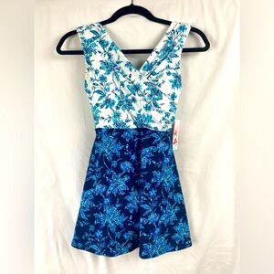 Lands End One Piece Women’s Skirt Swim Suit NWT Size 2P 💦